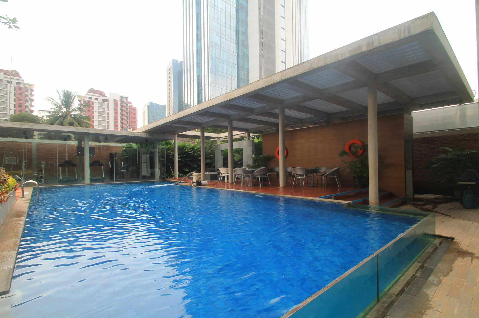 Отель Ra Premiere Simatupang Cilandak  Экстерьер фото